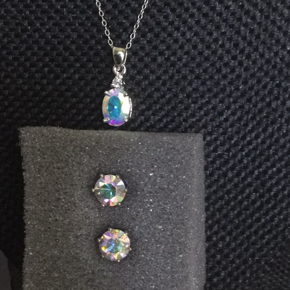 Sterling”N”Ice W/Swarovski Crystals Jewelry - 18”.925 SSNecklace Swarovski Oval Crystal&Earrings